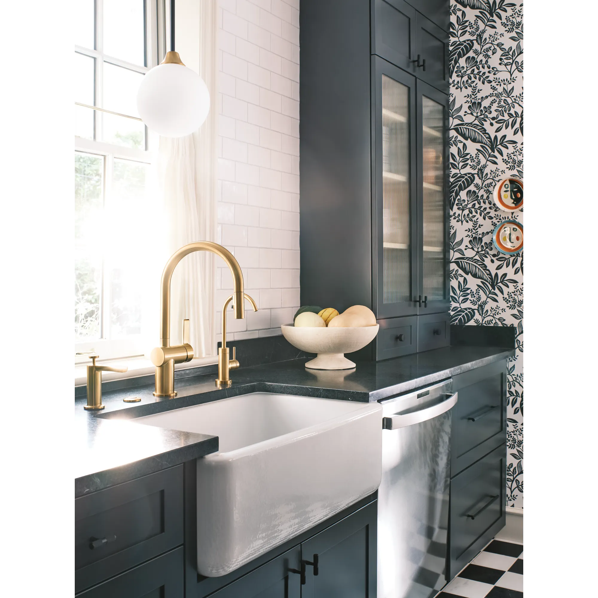 Moen Sip Modern One-Handle High Arc Beverage Faucet - Image 18
