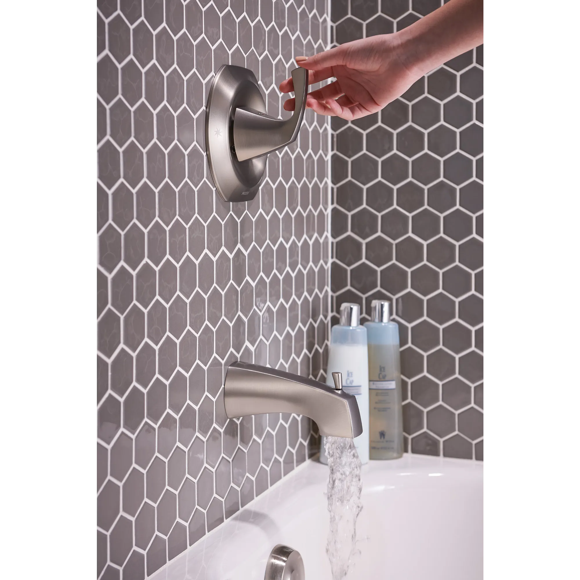 Lindor One-Handle Bathroom Faucet - Image 10