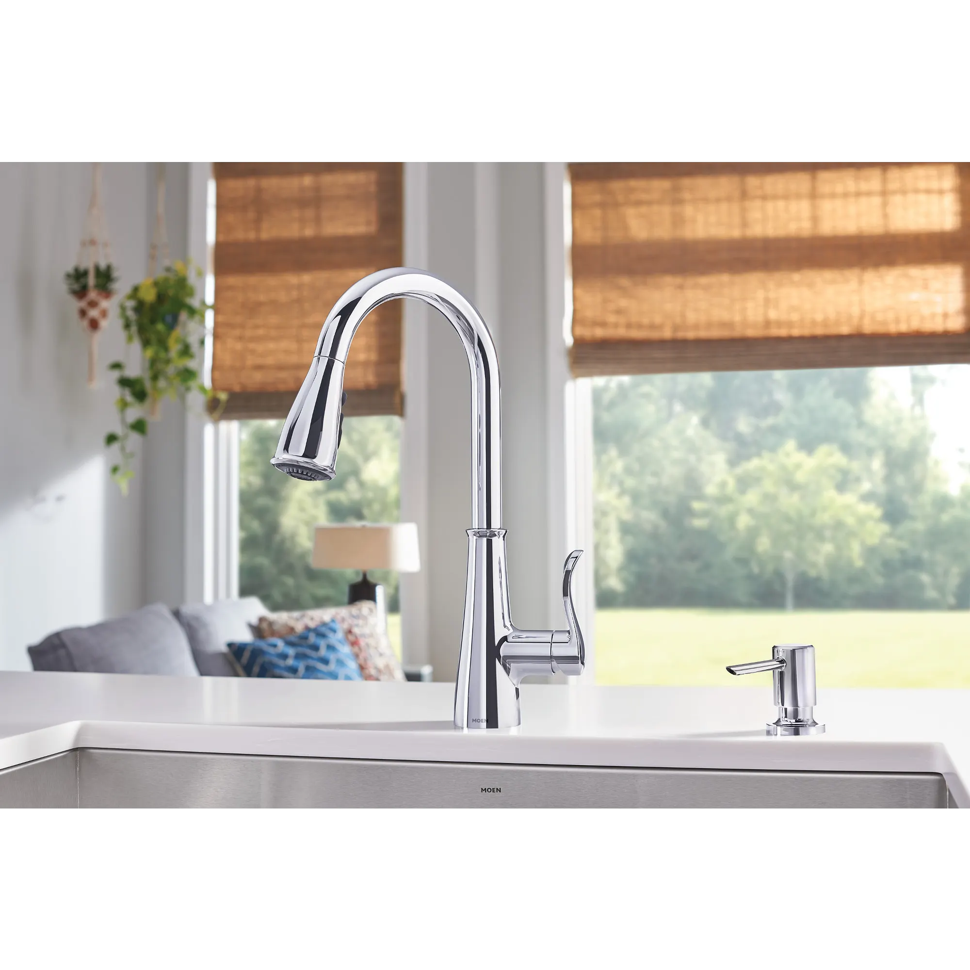 Hadley One-Handle Pulldown Kitchen Faucet - Image 2