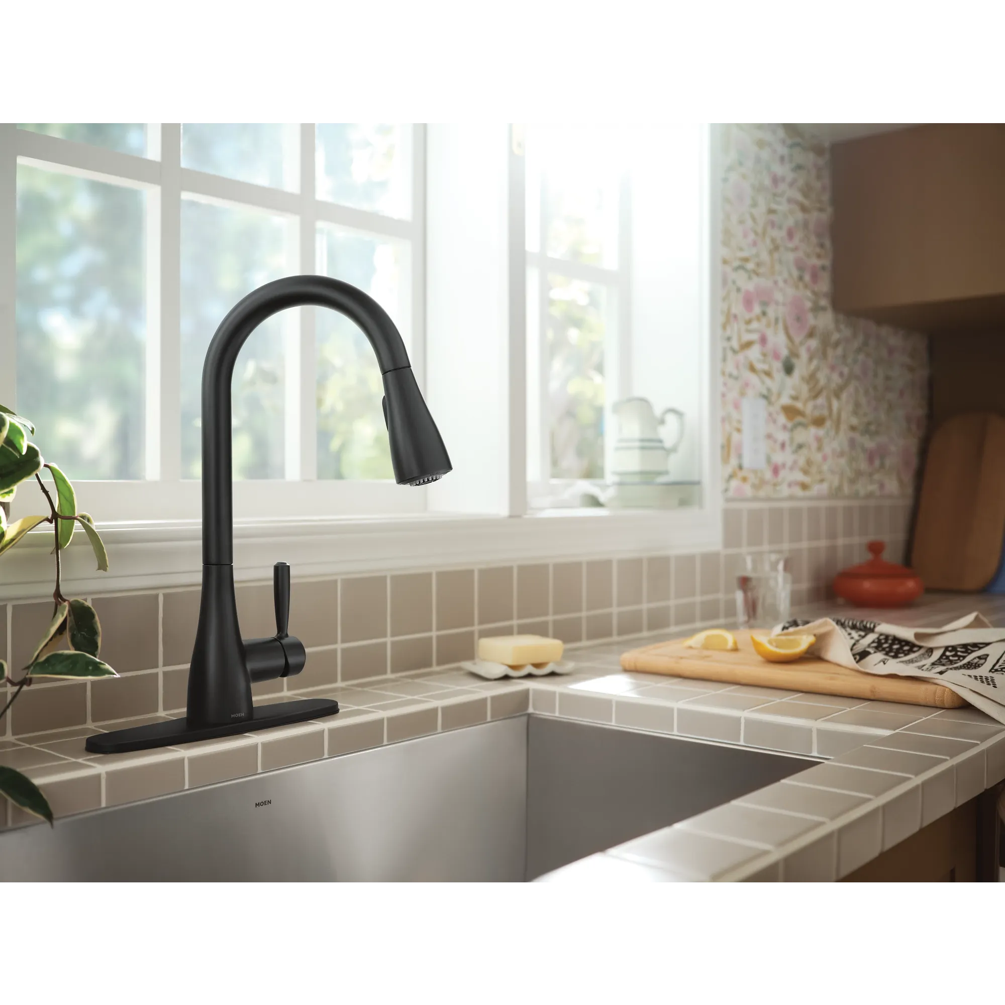 Doherty One-Handle High Arc Pulldown Kitchen Faucet - Image 3