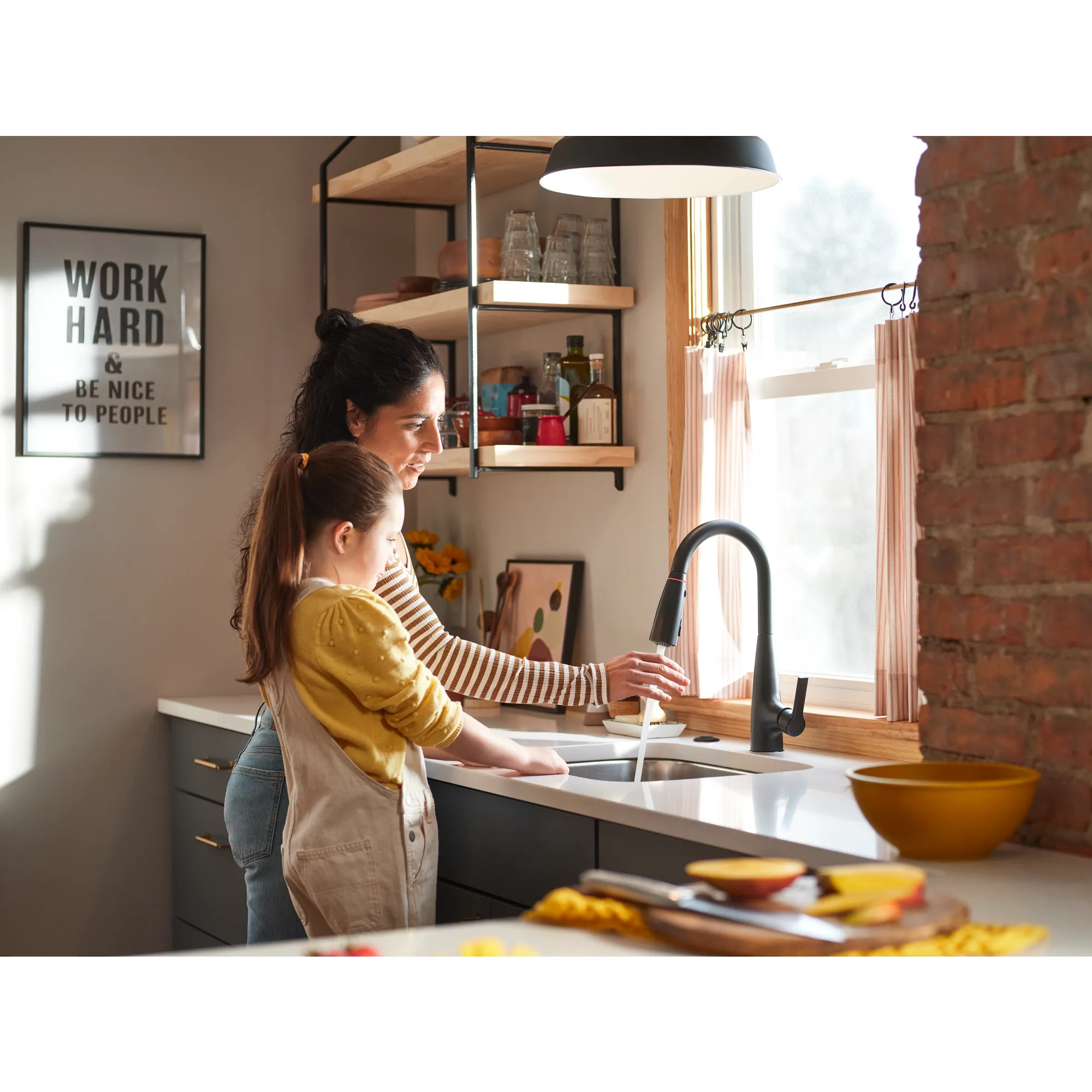 Haelyn One-Handle High Arc Pulldown Kitchen Faucet - Image 11
