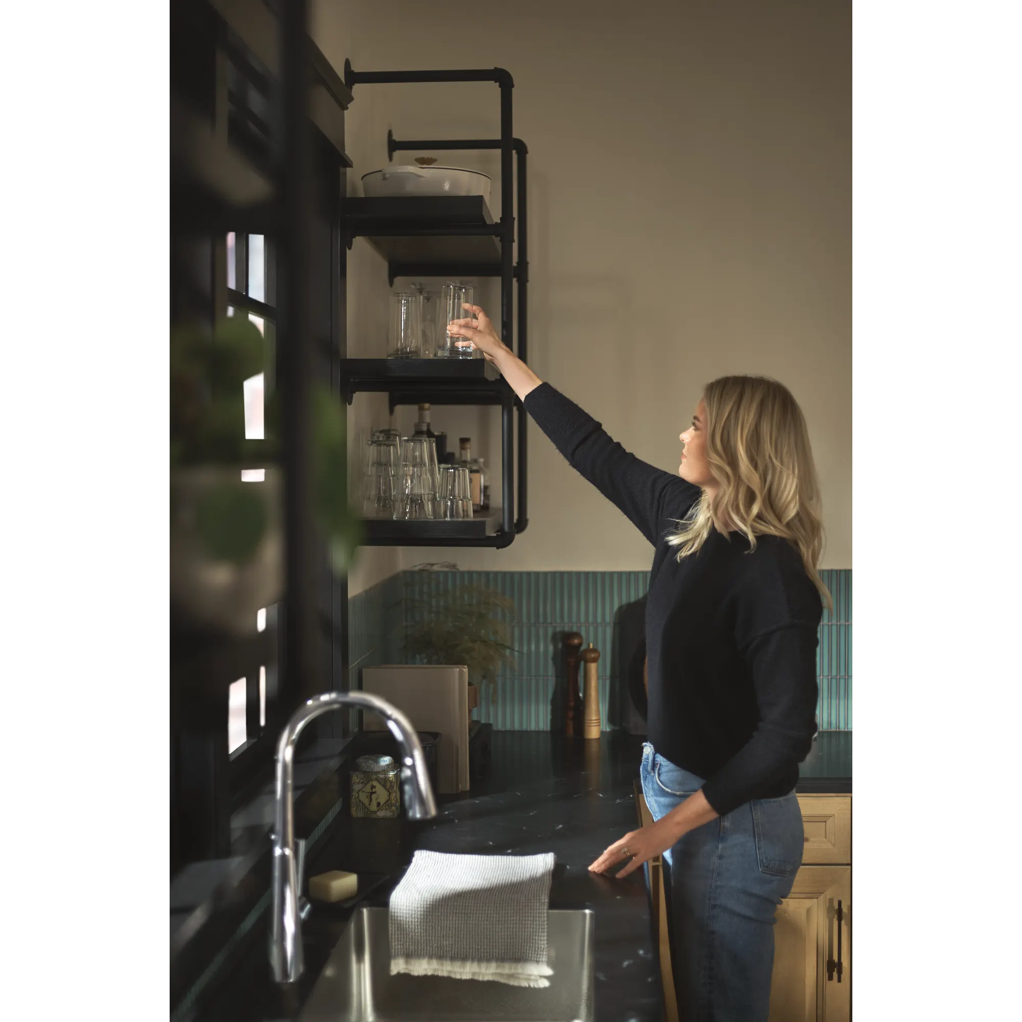 Kurv Smart Faucet Voice Control One-Handle High Arc Pulldown Kitchen Faucet - Image 8