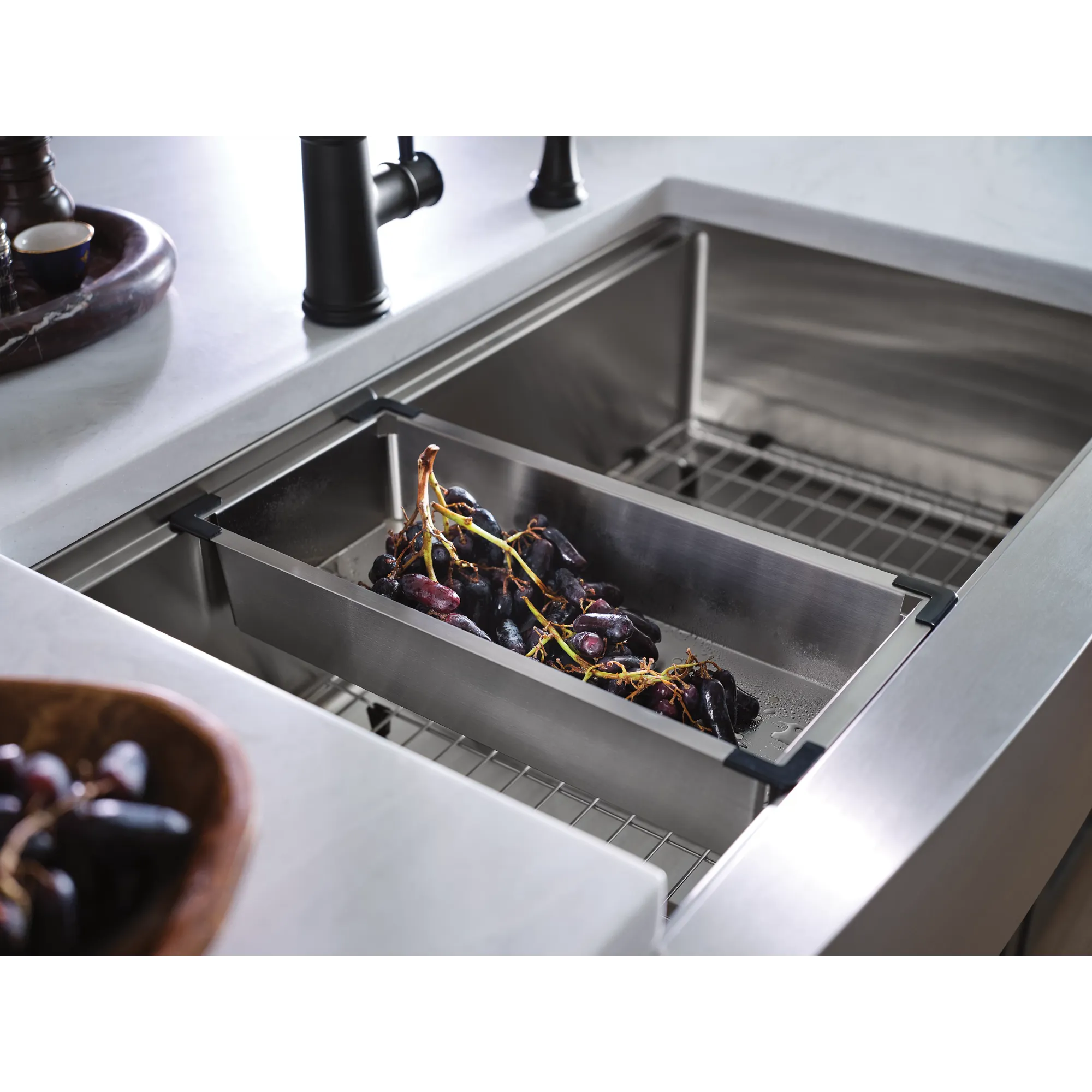 Luxe Chef 33 Workstation Steel Undermount Apron Front Single Bowl Sink with Accessories - Image 4