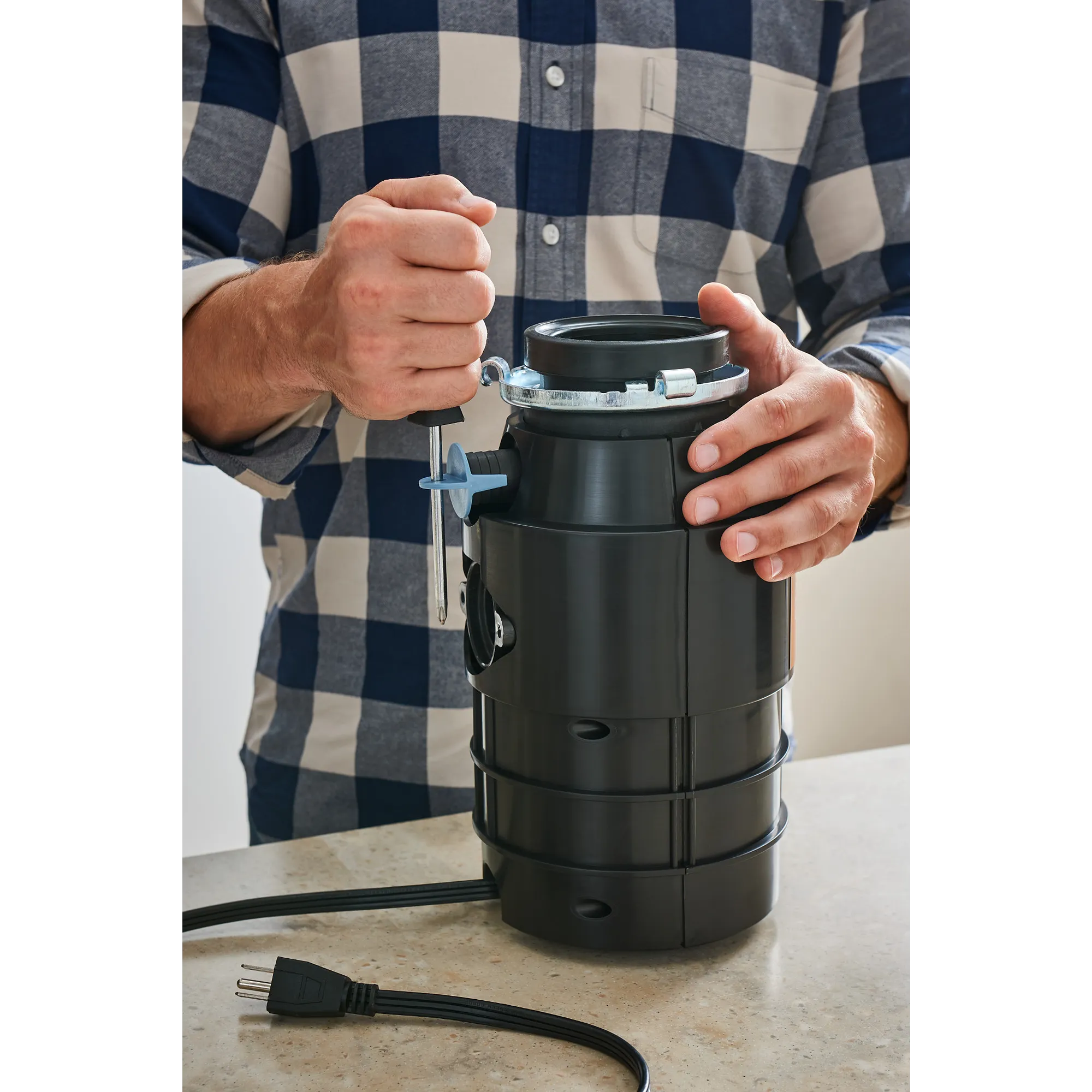 GT Series 3/4 Horsepower Garbage Disposal - Image 4
