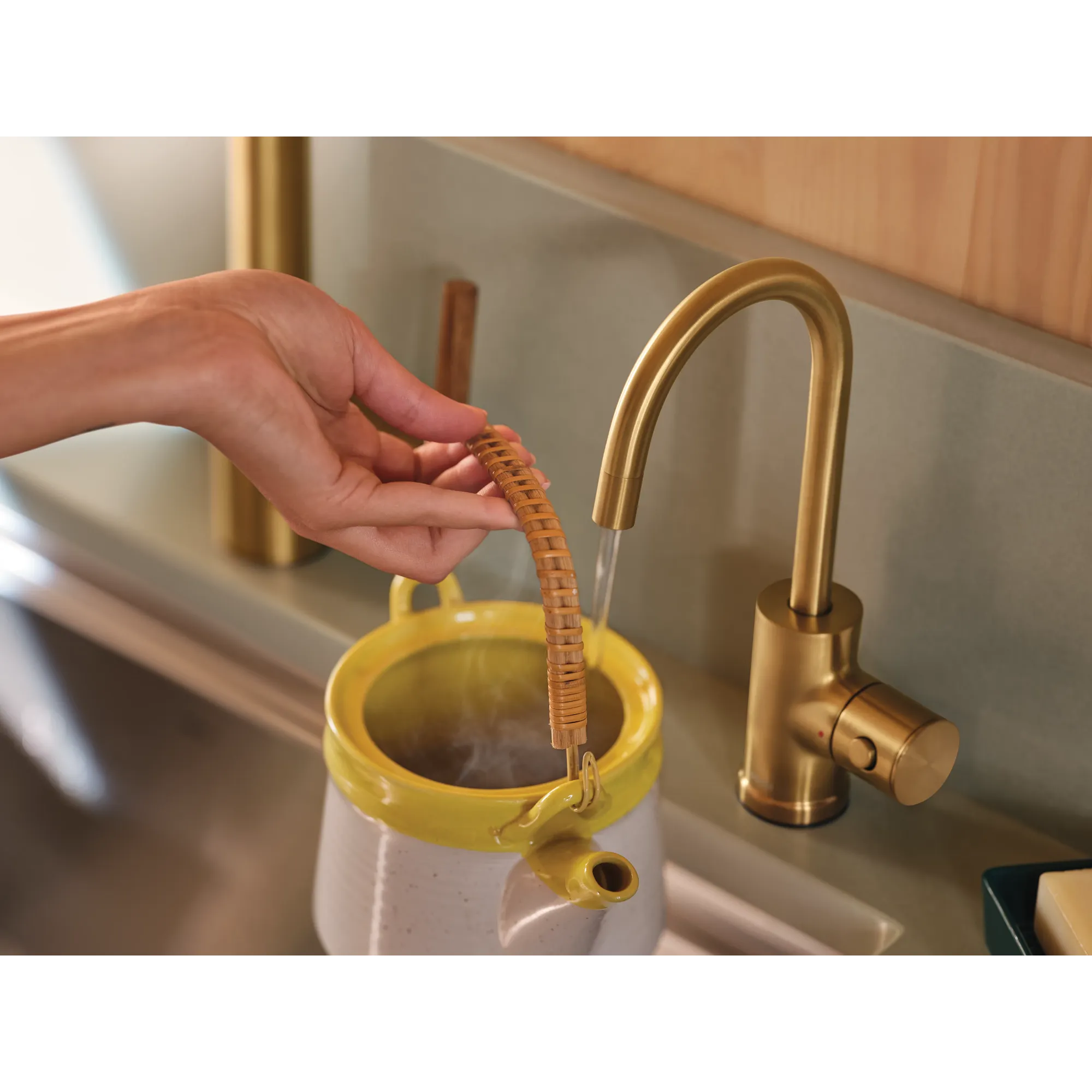 Moen Sip Modern One-Handle High Arc Undermount Beverage Faucet - Image 18
