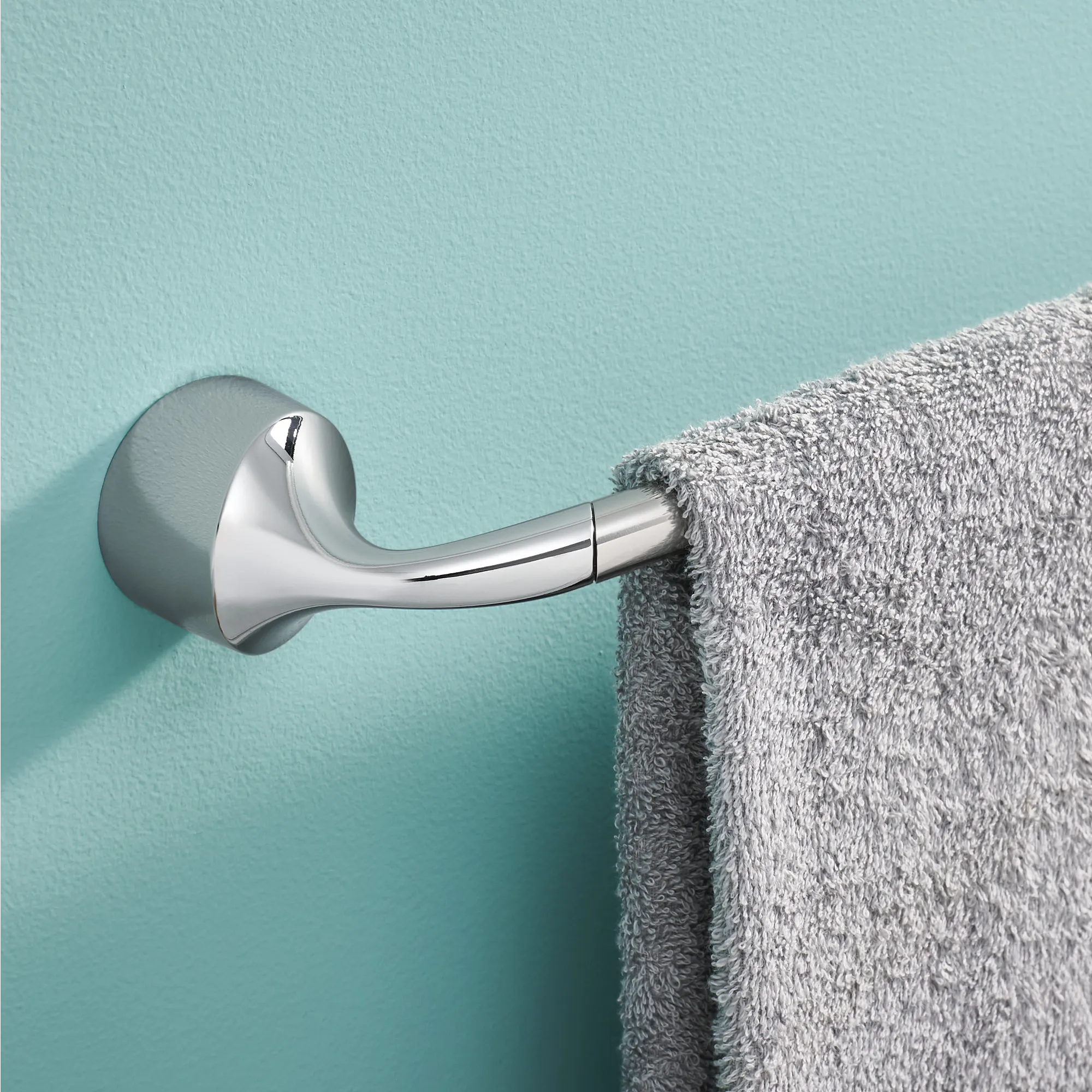 Idora 24 Towel Bar - Image 4