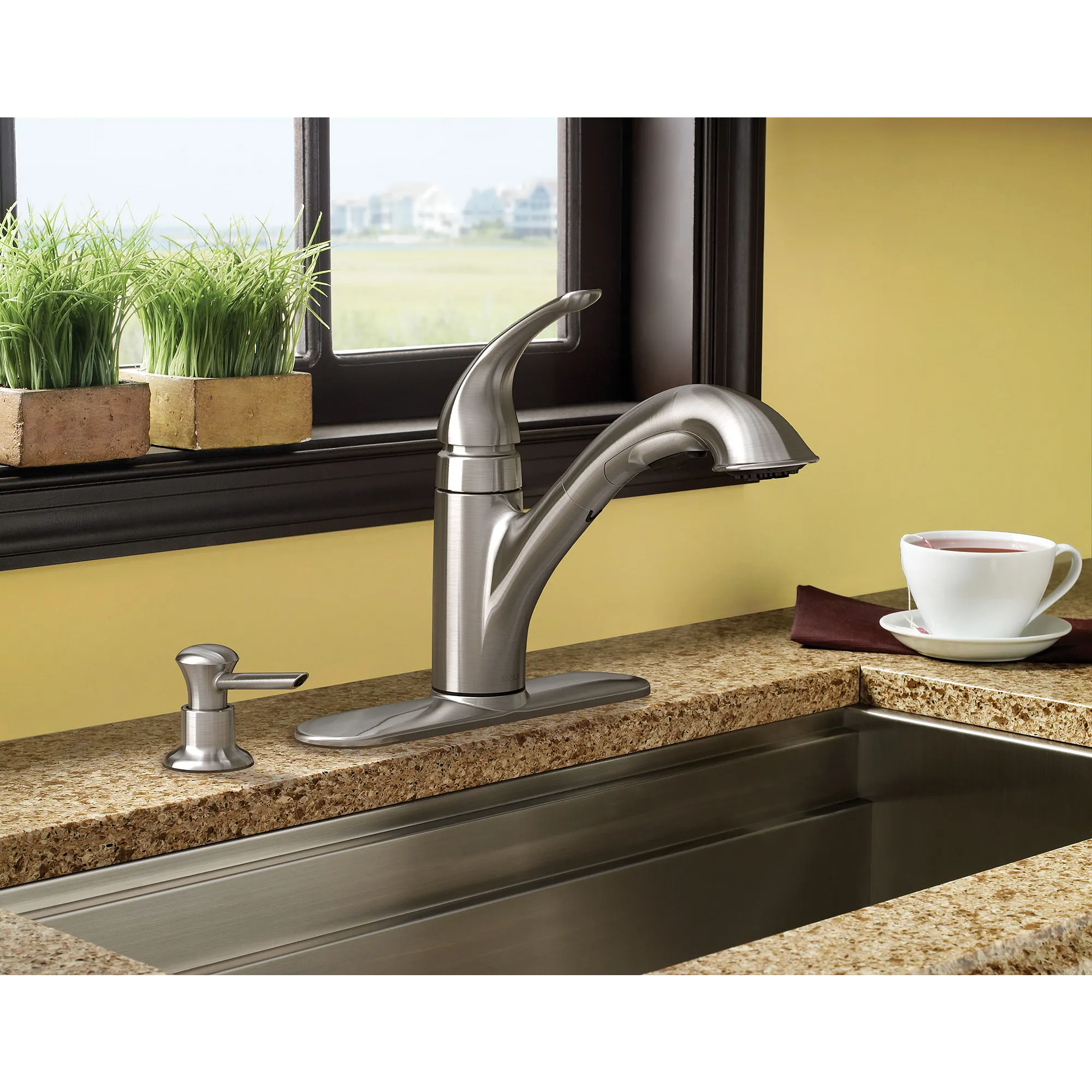 Caprillo One-Handle Low Arc Pullout Kitchen Faucet - Image 2