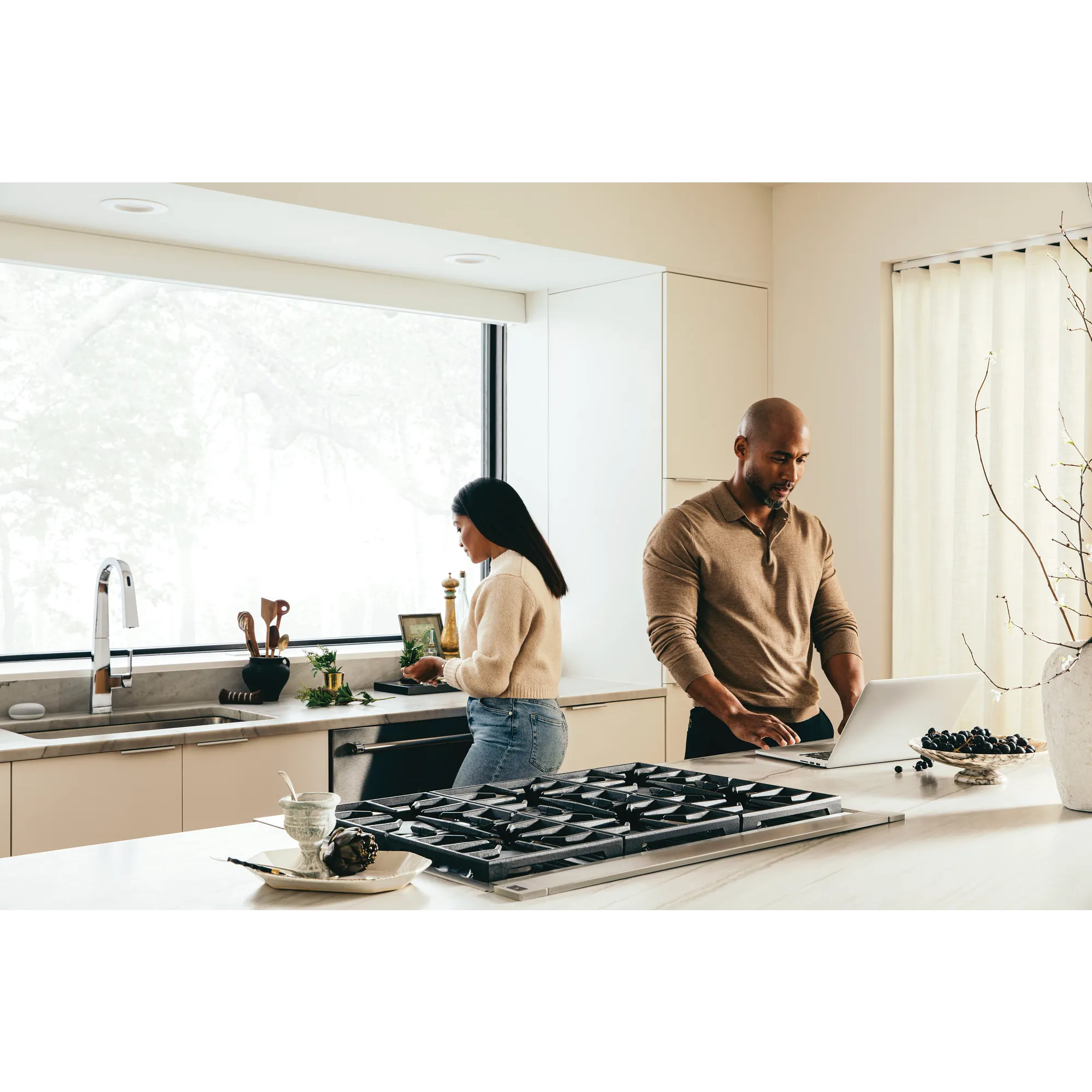Nio Smart Kitchen One-Handle High Arc Pulldown Kitchen Faucet - Image 6