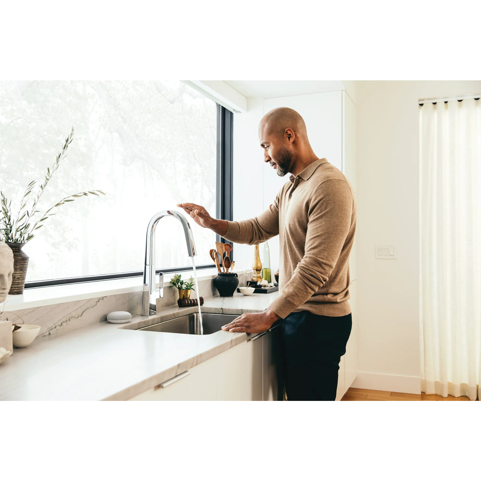 Nio Smart Kitchen One-Handle High Arc Pulldown Kitchen Faucet - Image 2