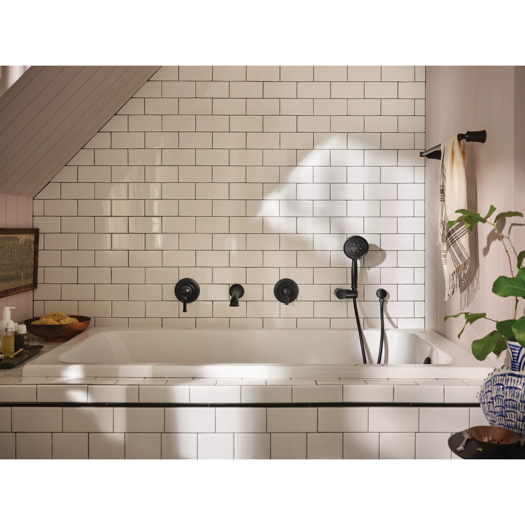 Dartmoor One-Handle Non Diverter Wallmount Tub Filler - Image 15
