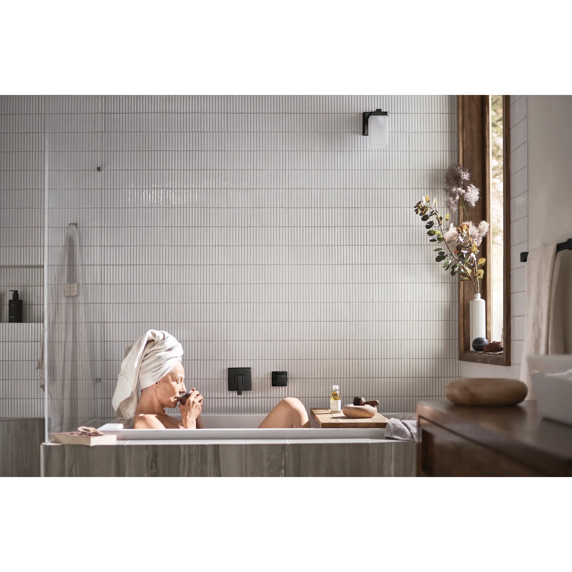 90 Degree One-Handle Non Diverter Wallmount Tub Filler - Image 8