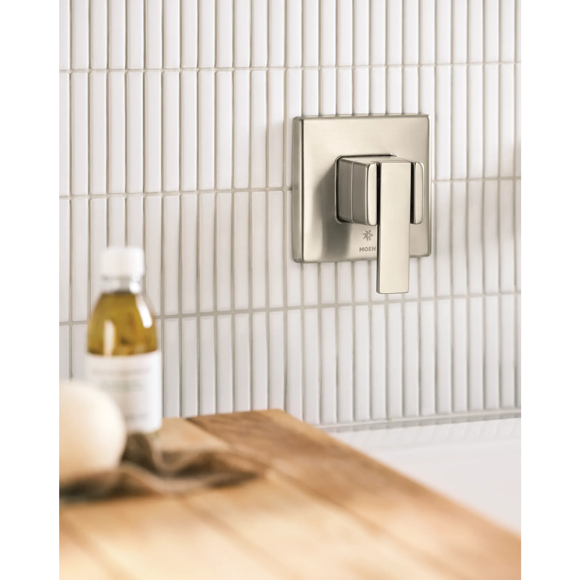 90 Degree One-Handle Non Diverter Wallmount Tub Filler - Image 19
