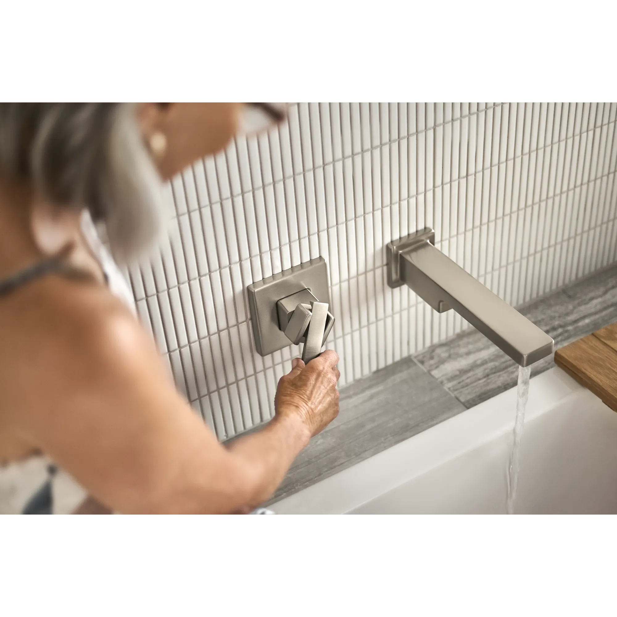 90 Degree One-Handle Non Diverter Wallmount Tub Filler - Image 30