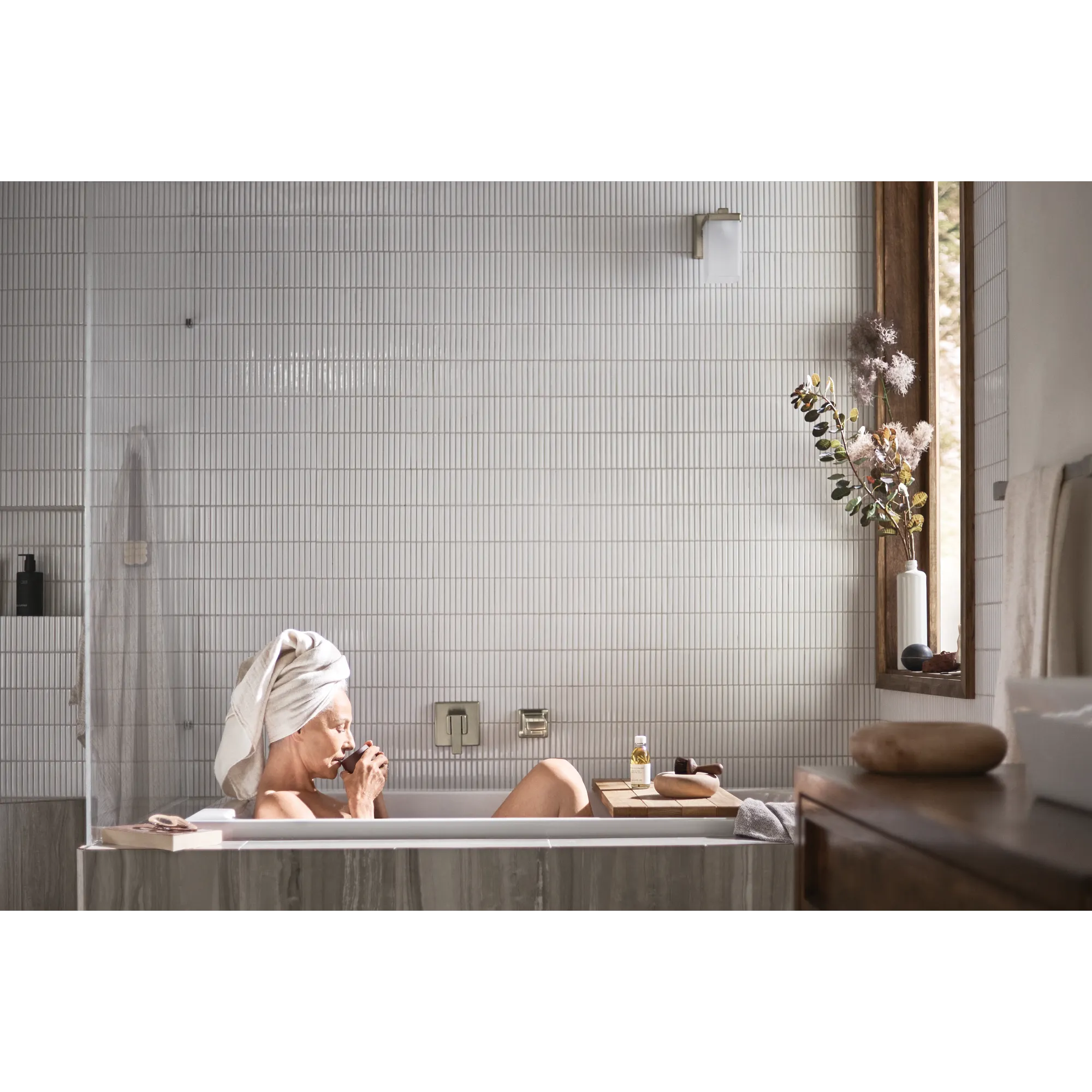 90 Degree One-Handle Non Diverter Wallmount Tub Filler - Image 29